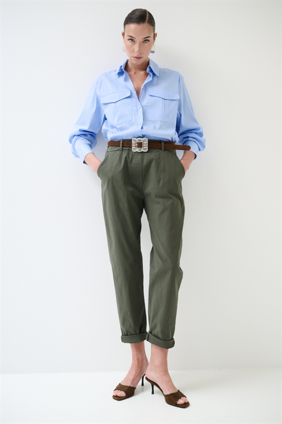 PANTALONE CHINO CON CINTURA