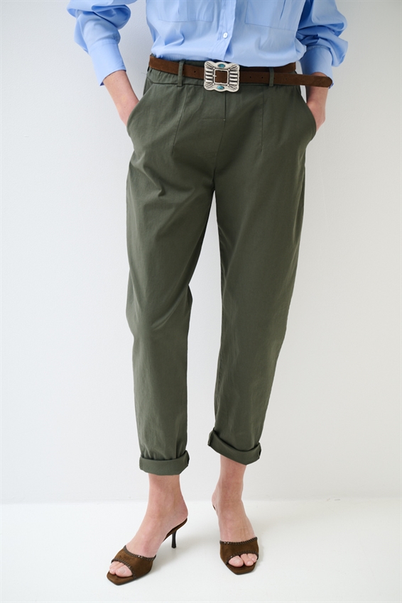PANTALONE CHINO CON CINTURA VERDE MILITARE