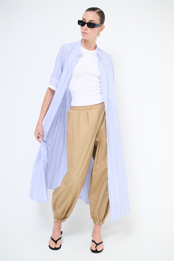 PANTALONE IN TELA PARACADUTE CON ELASTICO CAMMELLO