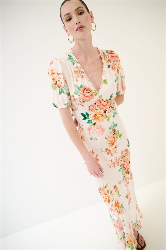 ABITO LUNGO CON STAMPA + PIZZO