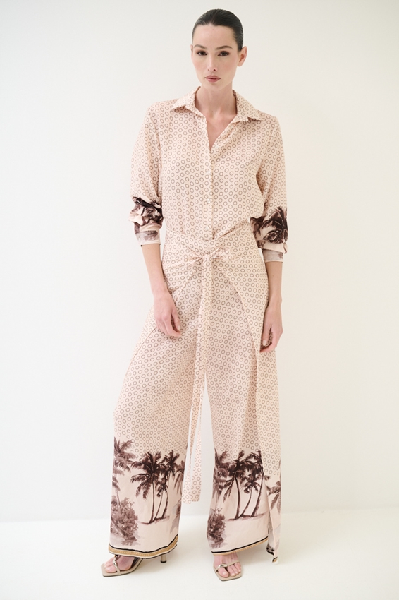 PANTAGONNA CON NODO DAVANTI A FANTASIA