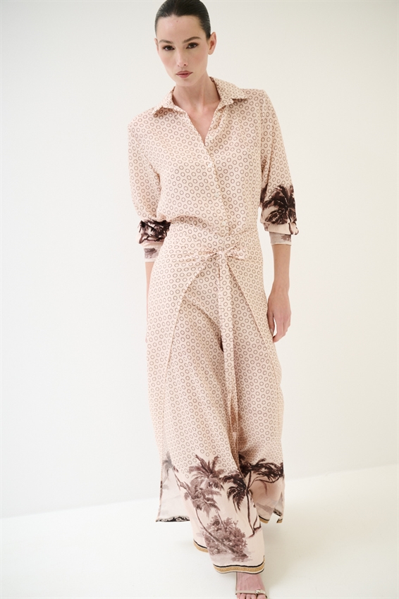 PANTAGONNA CON NODO DAVANTI A FANTASIA