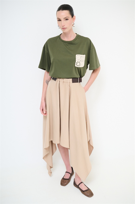 T-SHIRT BASIC CON TASCHINO MACRAME