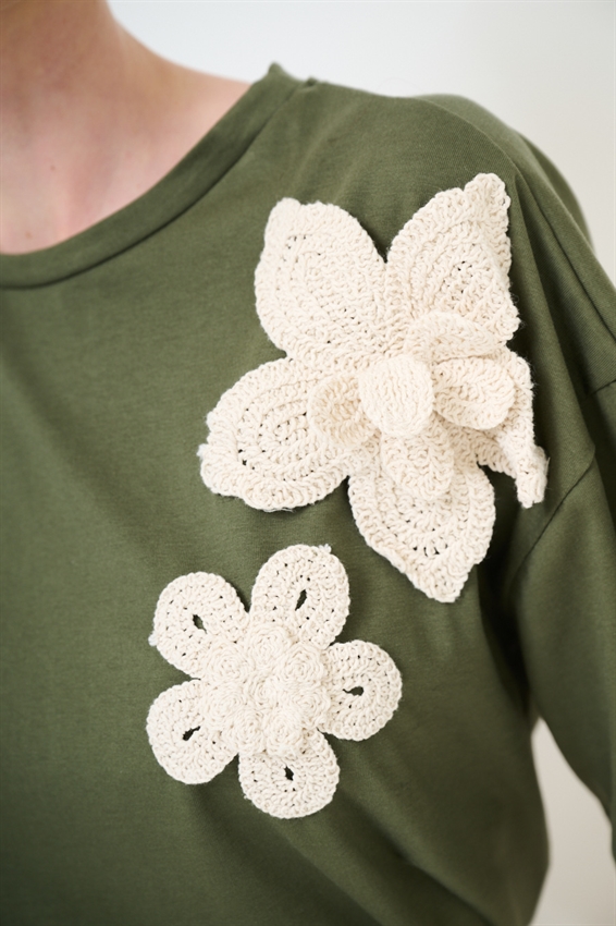 T-SHIRT DOPPIO FIORE RICAMO