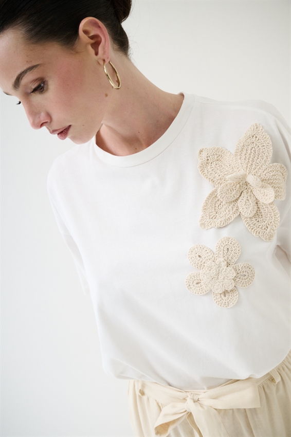 T-SHIRT DOPPIO FIORE RICAMO