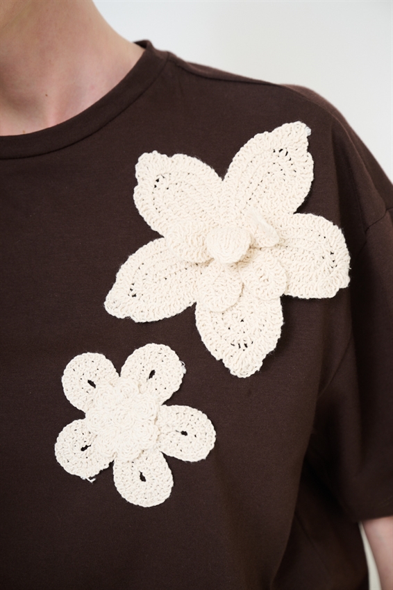 T-SHIRT DOPPIO FIORE RICAMO