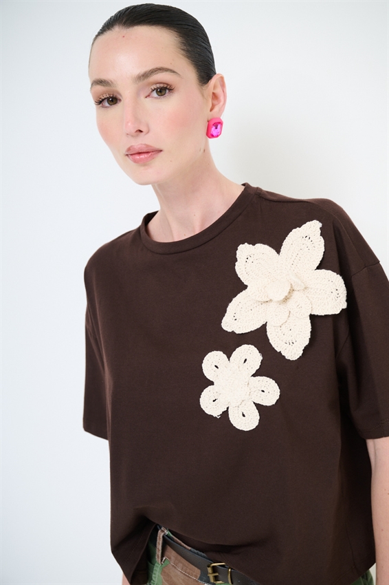 T-SHIRT DOPPIO FIORE RICAMO