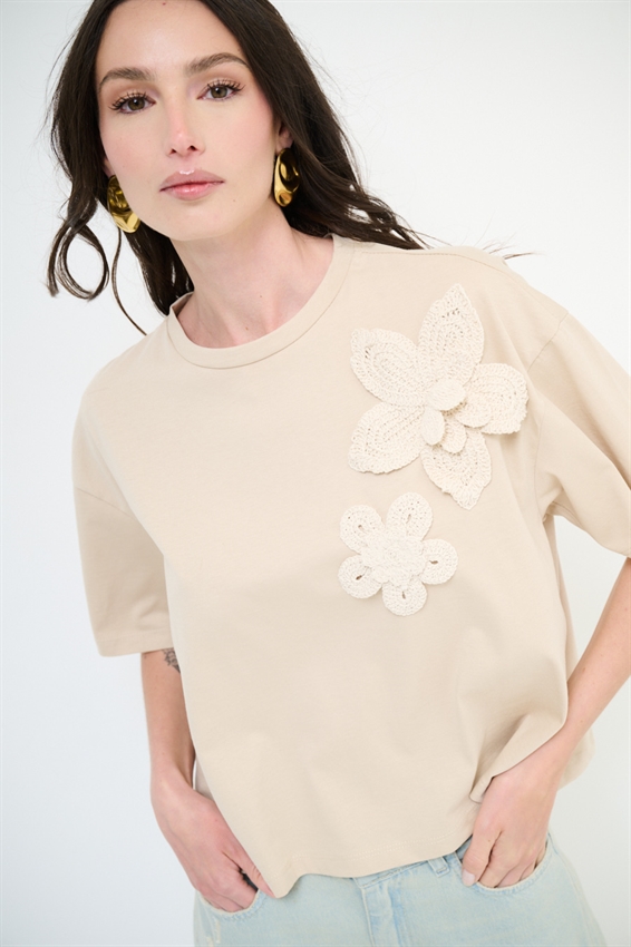 T-SHIRT DOPPIO FIORE RICAMO