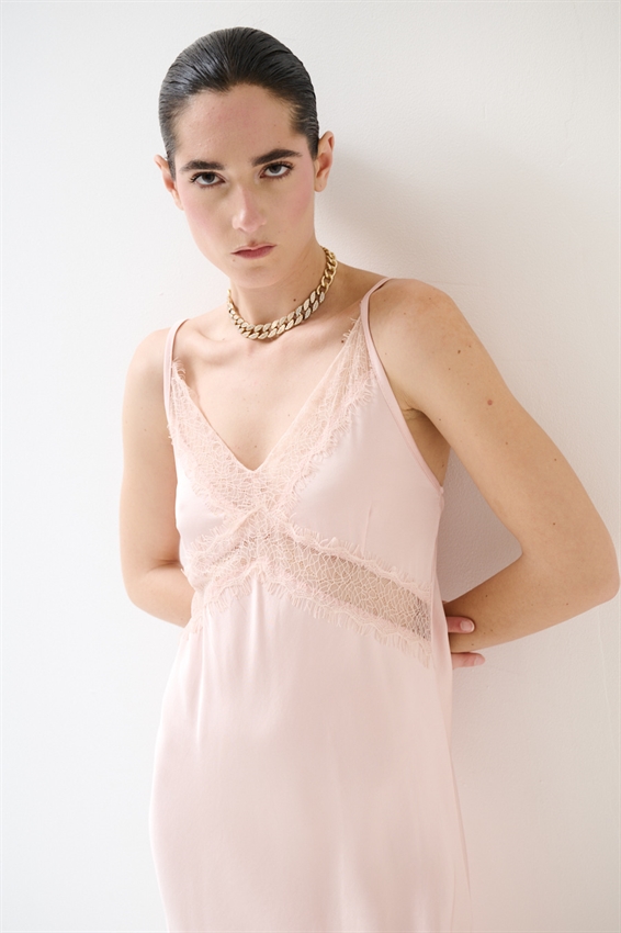 ABITO RASO CON INSERTI PIZZO ROSA