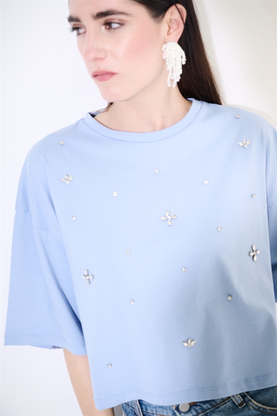 T-SHIRT CON APPLICAZIONE CASTONI