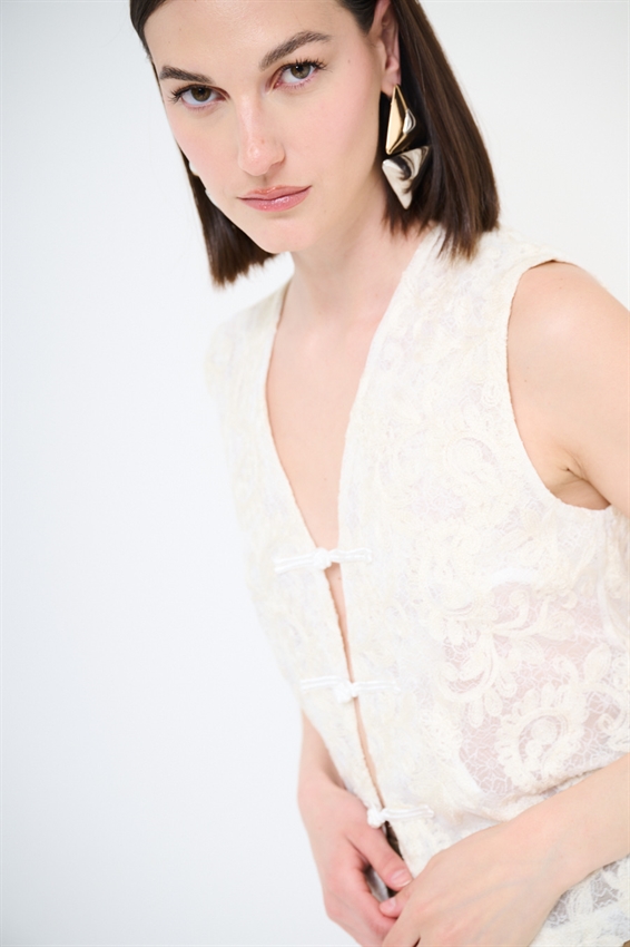 GILET IN MACRAME CON ALAMARI