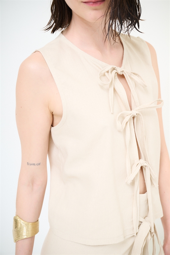 GILET VISCOSA/LINO CON LACCINI