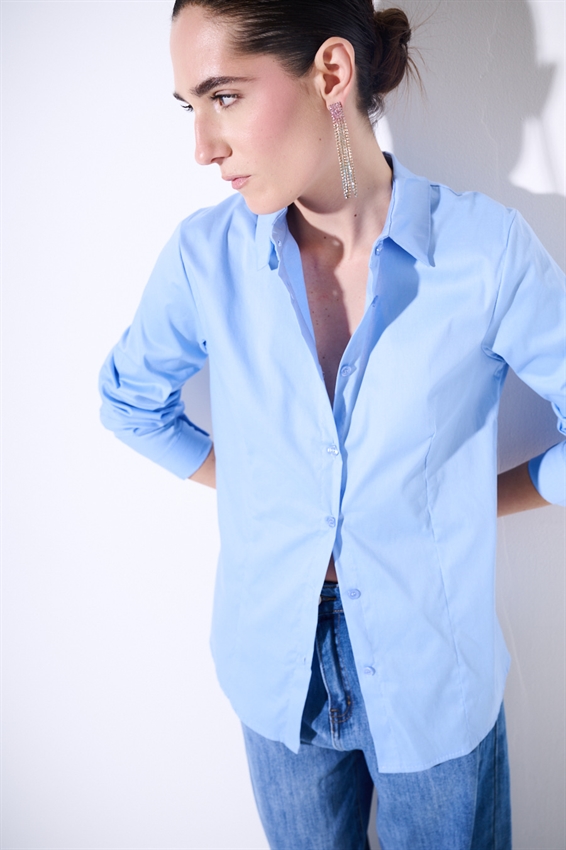 CAMICIA SLIM CON PINCE POPELINE CELESTE