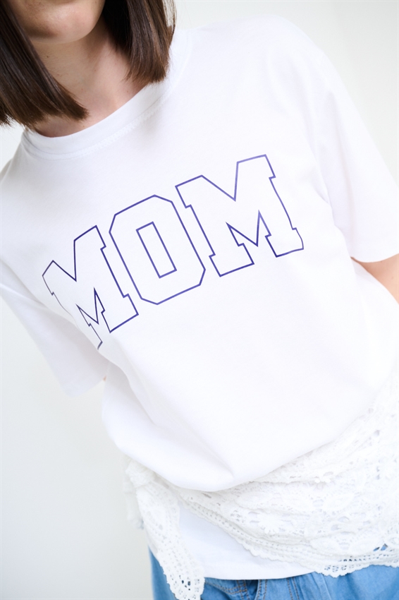 T-SHIRT REGULAR CON STAMPA MOM EST. 2024