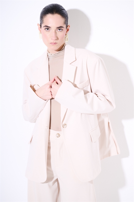 GIACCA OVER MONOPETTO CON TASCHE PATTINE BURRO