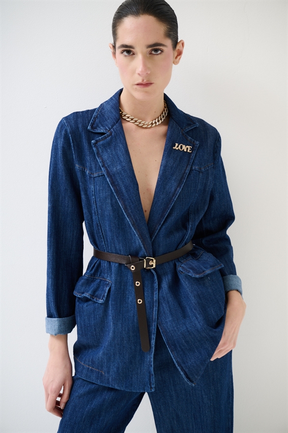 GIACCA CON PATTINE E CINTURA SOTTILE CON LUMINELLI BLU