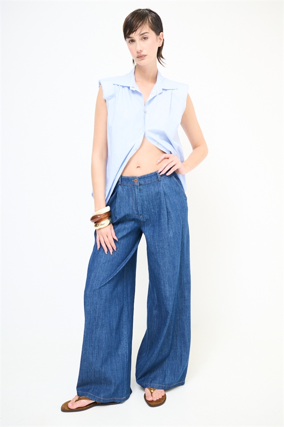 CAMICIA SMANICATA CON SPALLINI