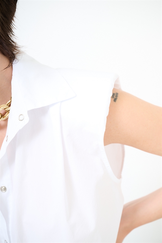 CAMICIA SMANICATA CON SPALLINI