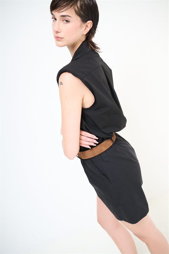 CAMICIA SMANICATA CON SPALLINI