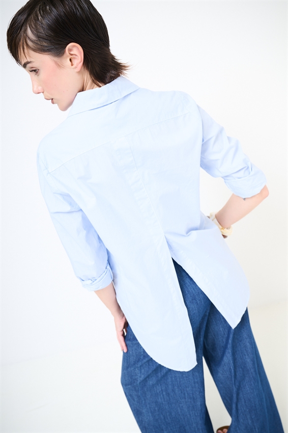 CAMICIA OVER IN TELA CON SPACCO DIETRO
