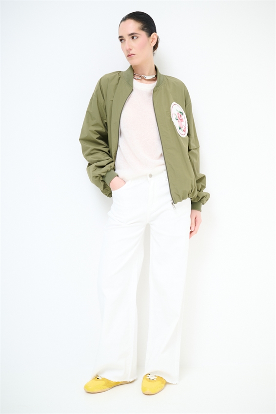 JEANS A PALAZZO BIANCO