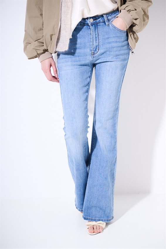 JEANS FLARE A 5 TASCHE BLU CHIARO