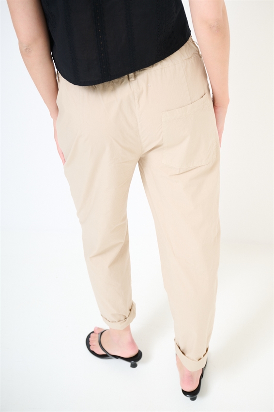 PANTA BASIC IN TELA CON TASCA DIETRO + CINTURA
