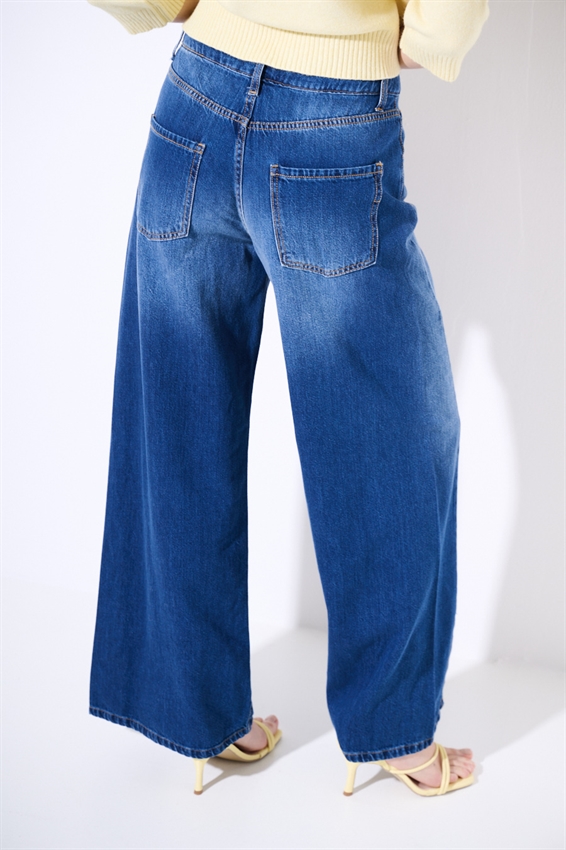 JEANS DRITTO CON SPACCHI BLU MEDIO