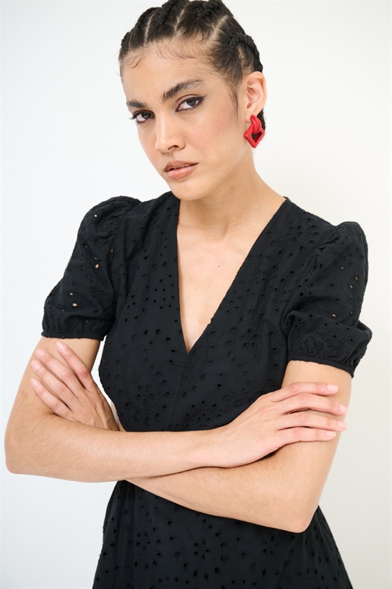 ABITO CORTO CUT OUT SANGALLO
