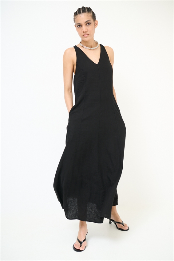 ABITO LUNGO CON MACRAME DIETRO