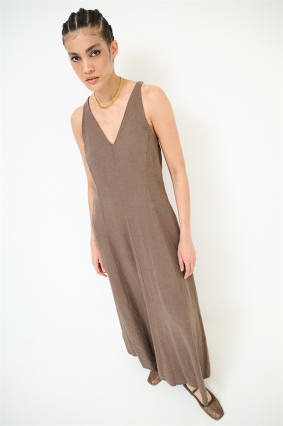 ABITO LUNGO CON MACRAME DIETRO