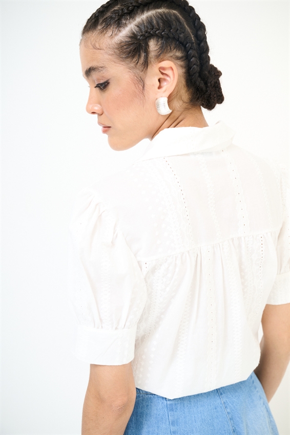 CAMICIA IN SANGALLO CON MANICA BOMBOLINO
