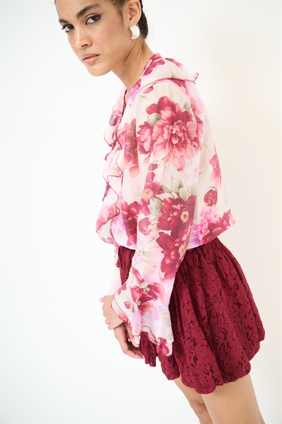 BLUSA CON VOLANT A FANTASIA