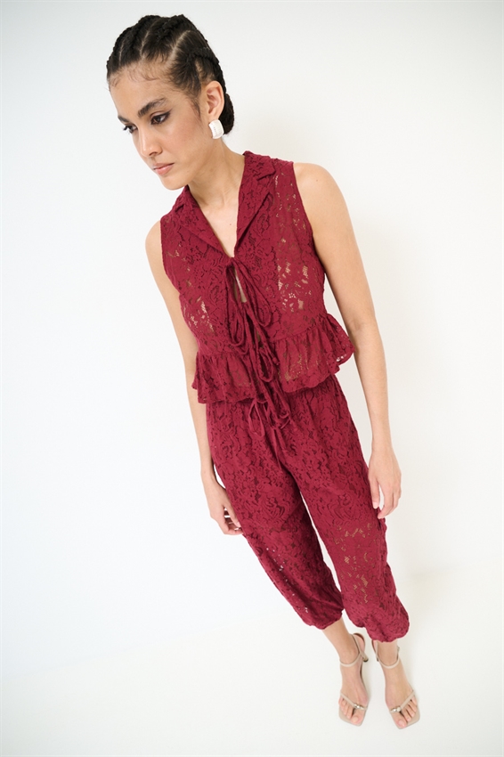 GILET IN PIZZO CON LACCI