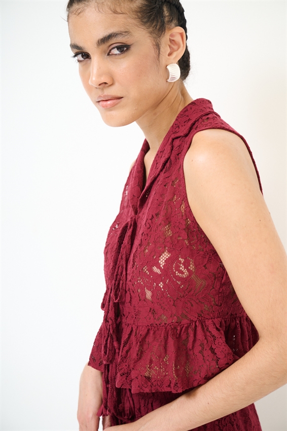 GILET IN PIZZO CON LACCI