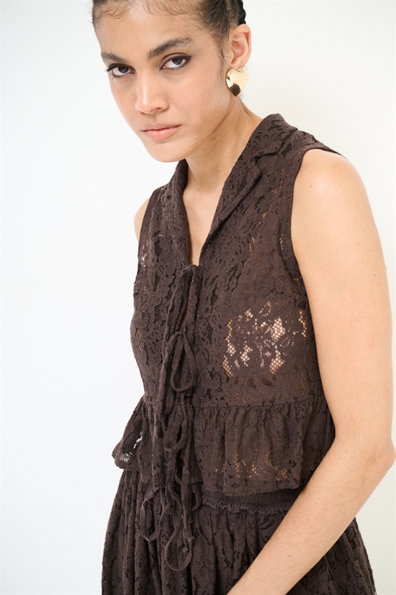 GILET IN PIZZO CON LACCI