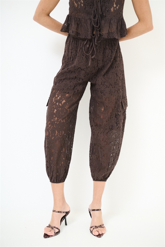 PANTA IN PIZZO CON TASCONI