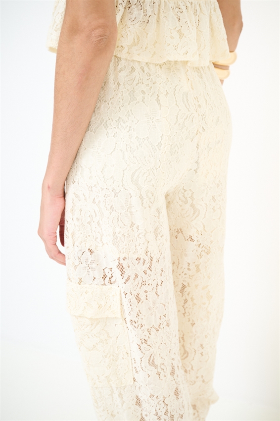 PANTA IN PIZZO CON TASCONI