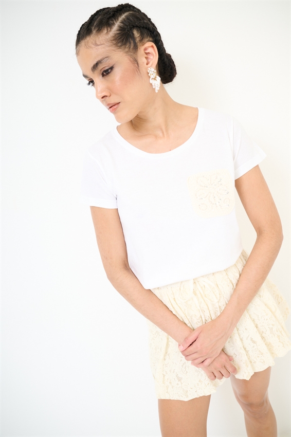 T-SHIRT SLIM CON APPLICAZIONE