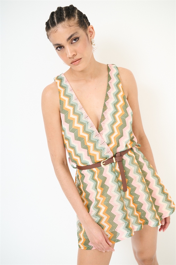 TUTA CORTA CHEVRON CON CINTURA