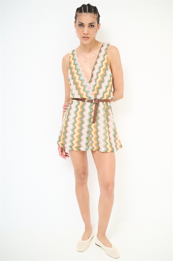 TUTA CORTA CHEVRON CON CINTURA