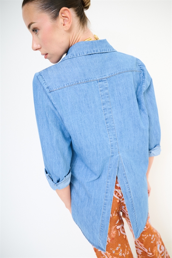 CAMICIA IN DENIM CON SPACCO DIETRO