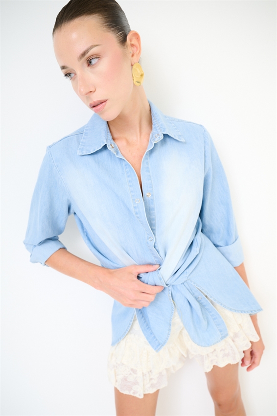 CAMICIA IN DENIM CON SPACCO DIETRO