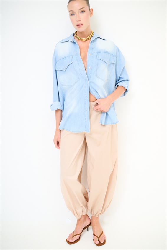 CAMICIA OVER IN DENIM CON TASCHE