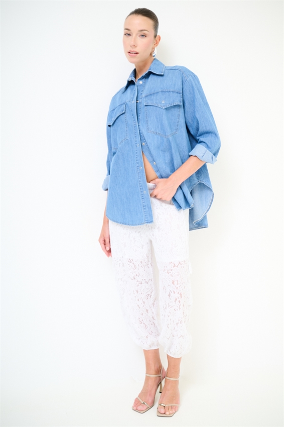 CAMICIA OVER IN DENIM CON TASCHE