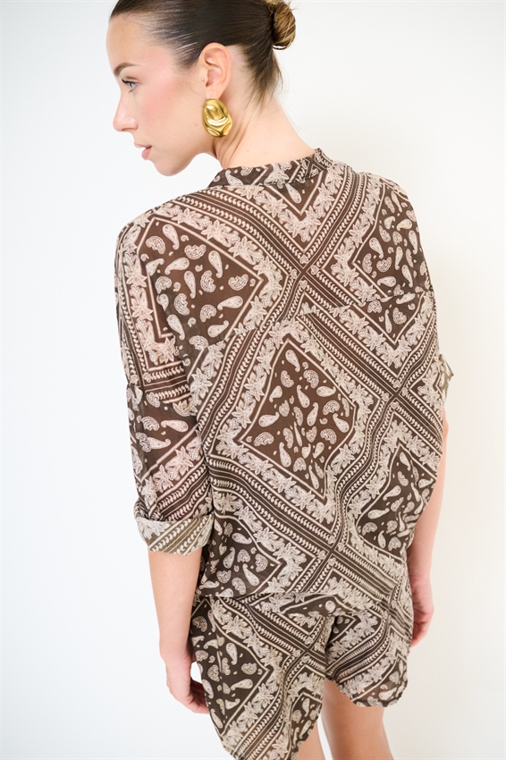 CAMICIA COREANA IN MUSSOLA CON STAMPA BANDANA