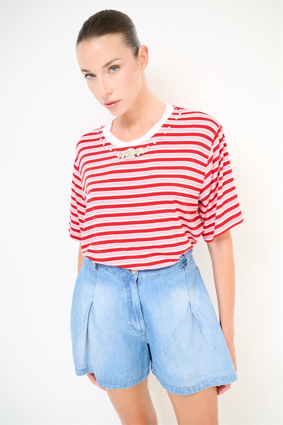 T-SHIRT SCATOLINA RIGA CON APPLICAZIONI VISCOSA