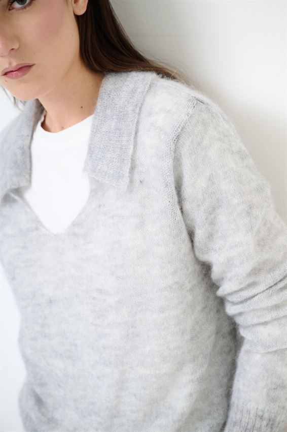 MAGLIA SCOLLO A V IN MISTO MOHAIR GRIGIO