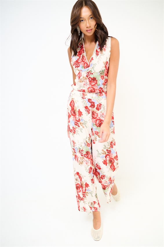 PANTALONE CON PROFILO MACRAME