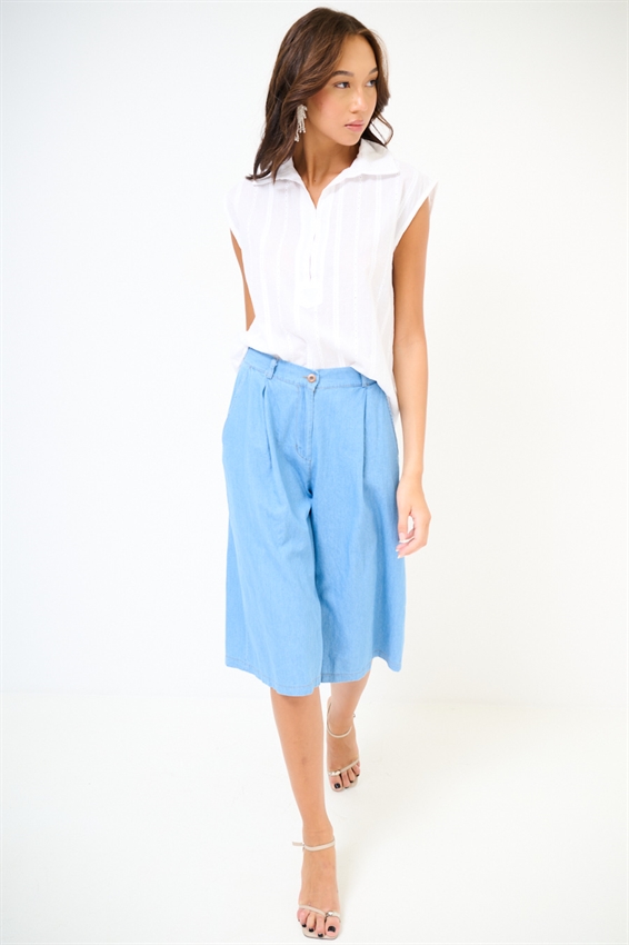 BERMUDA IN CHAMBRAY